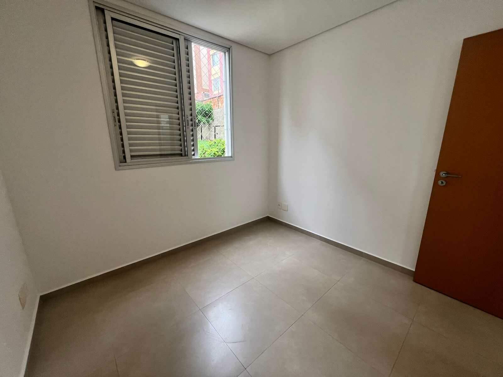 Apartamento à venda com 3 quartos, 85m² - Foto 12