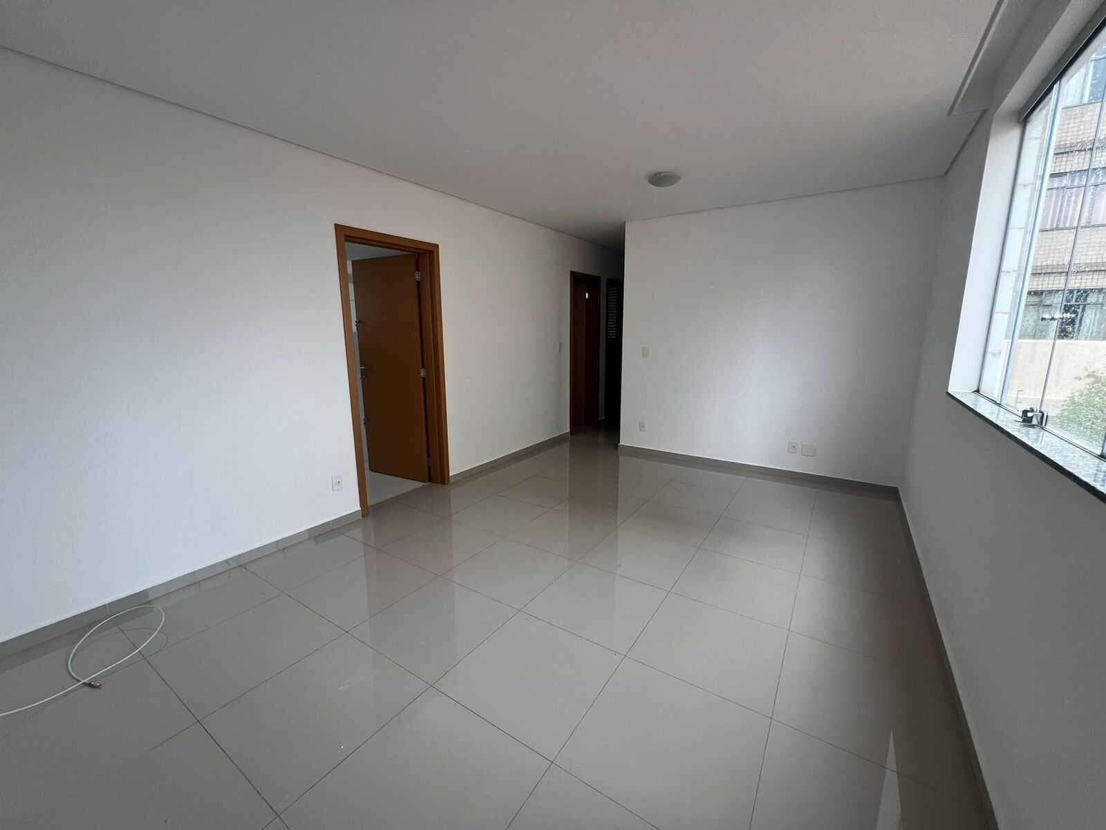 Apartamento à venda com 3 quartos, 85m² - Foto 1