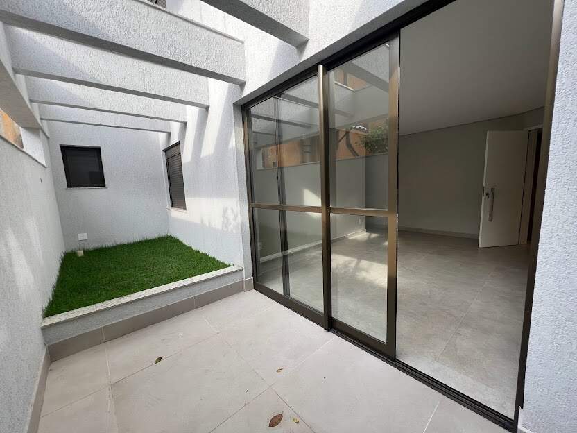 Apartamento à venda com 2 quartos, 102m² - Foto 4