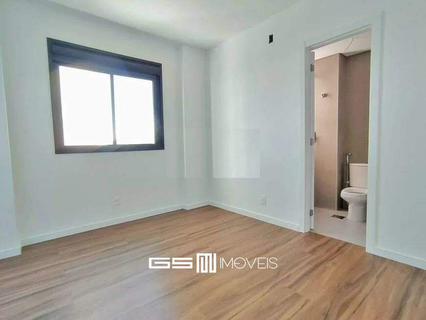 Apartamento à venda com 4 quartos, 140m² - Foto 9