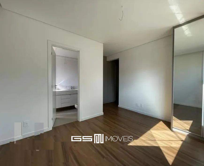 Apartamento à venda com 4 quartos, 140m² - Foto 5