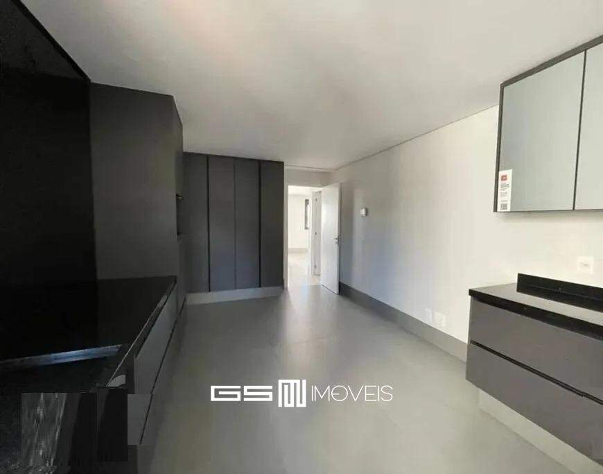 Apartamento à venda com 4 quartos, 140m² - Foto 14