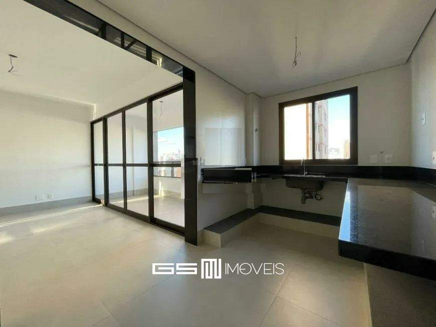 Apartamento à venda com 3 quartos, 145m² - Foto 5