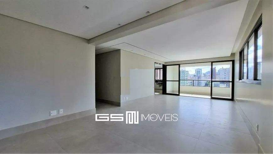 Apartamento à venda com 3 quartos, 145m² - Foto 1