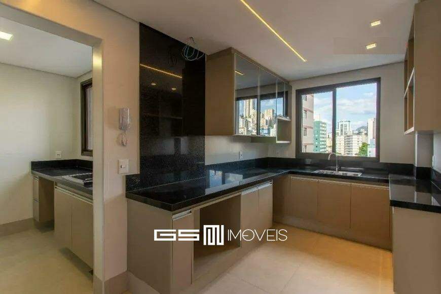 Apartamento à venda com 3 quartos, 145m² - Foto 17