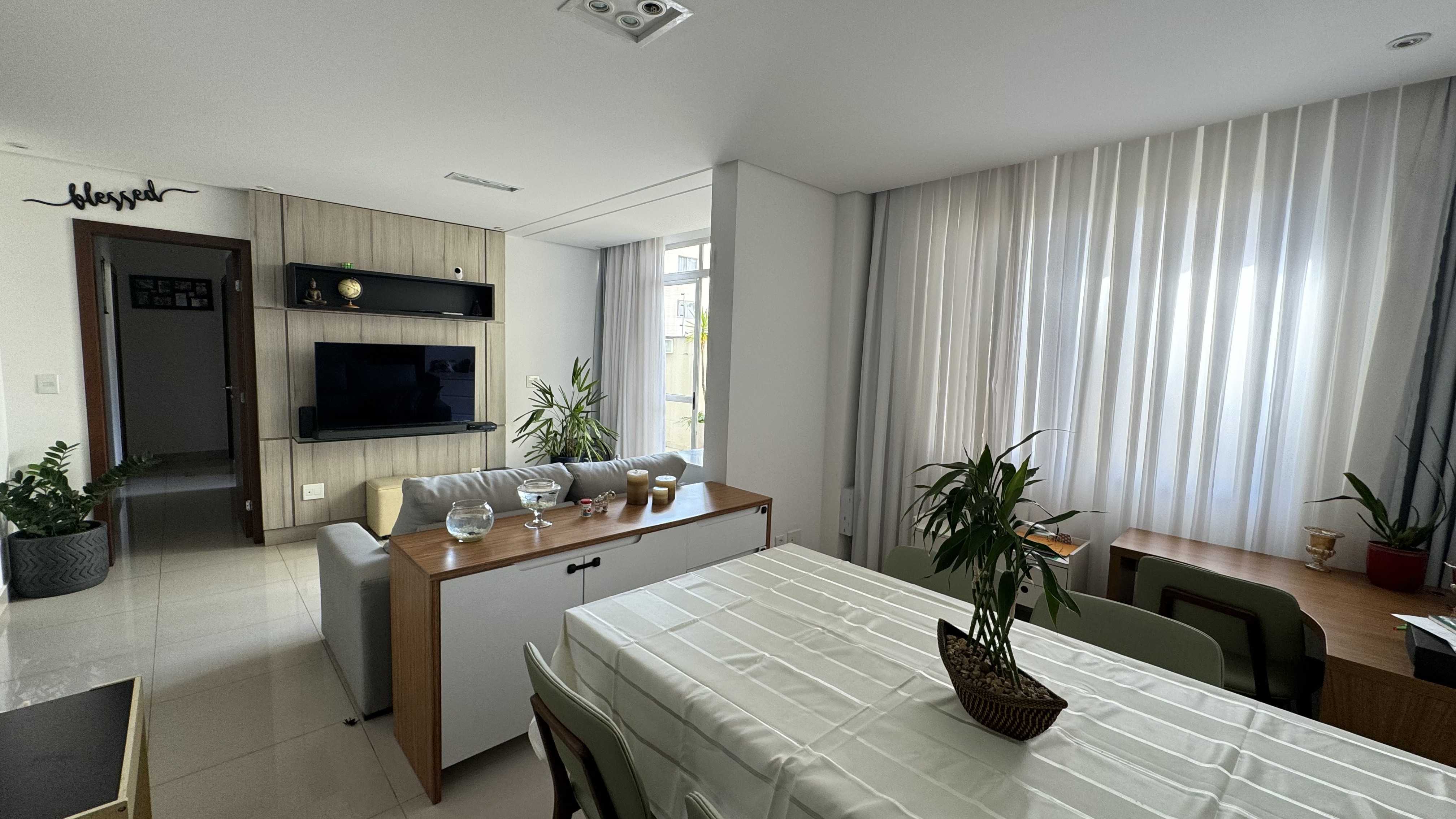 Apartamento à venda com 3 quartos, 105m² - Foto 1