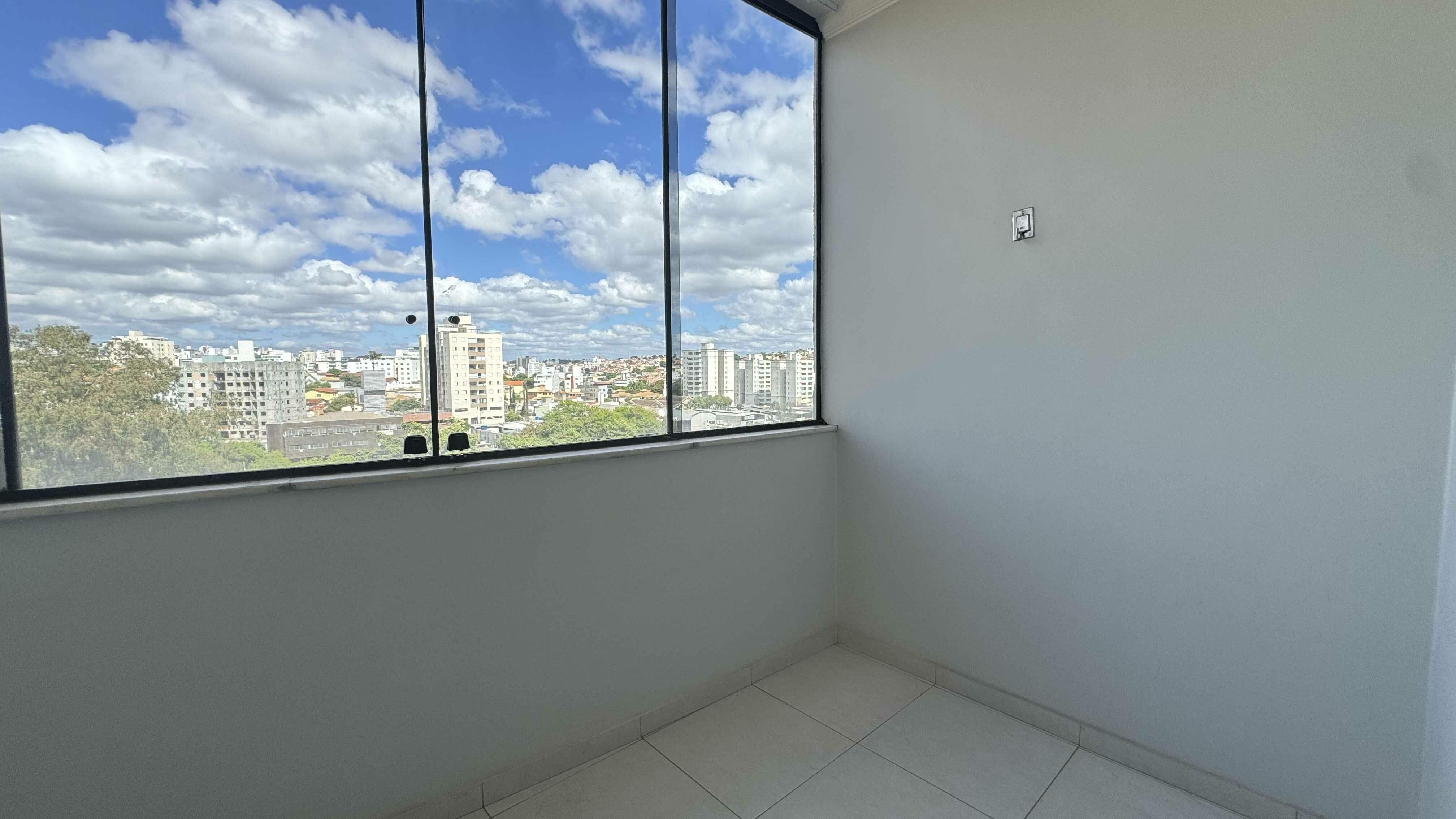 Apartamento à venda com 3 quartos, 100m² - Foto 4