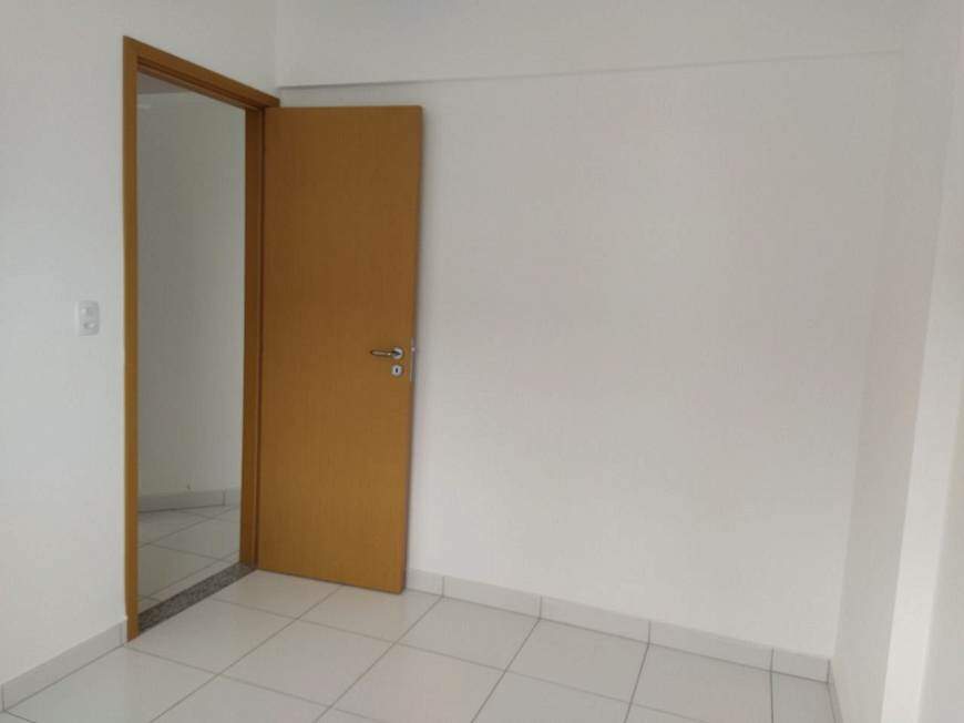 Apartamento à venda com 2 quartos, 70m² - Foto 7