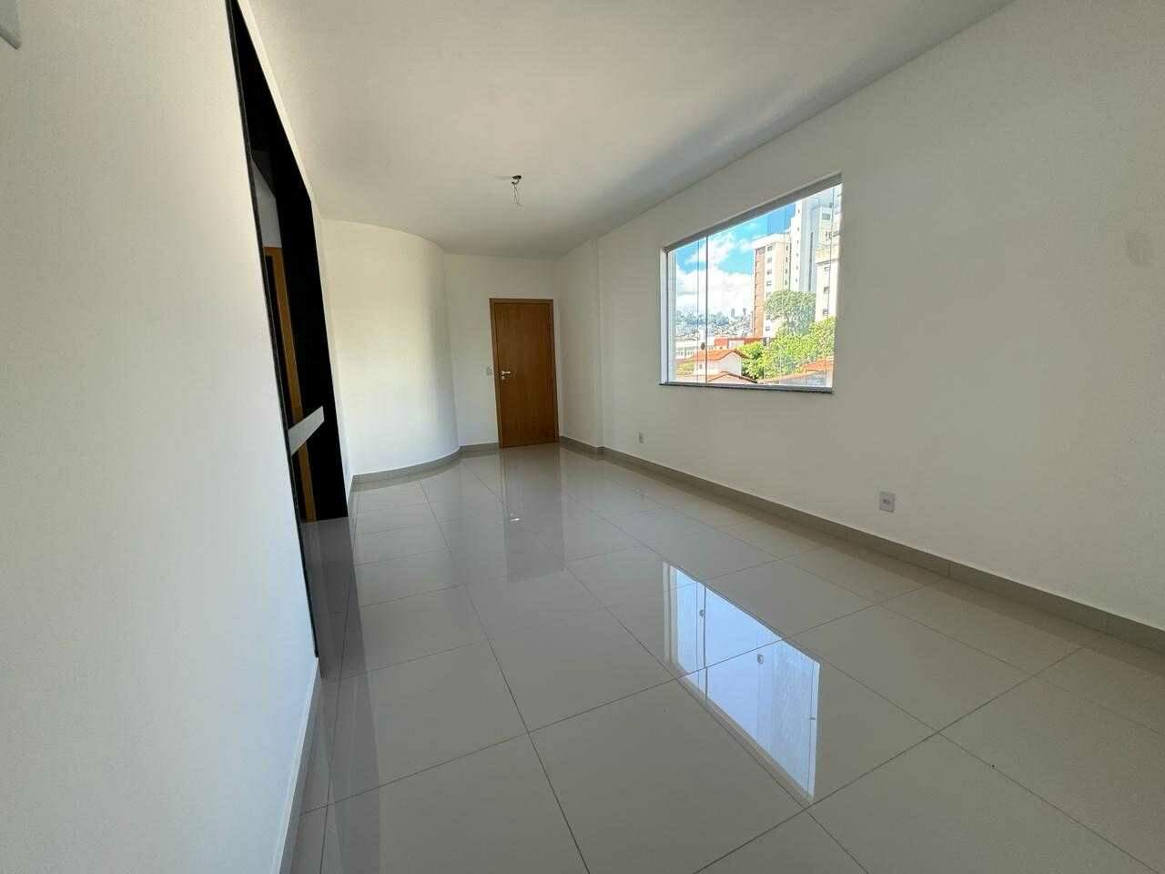 Apartamento à venda com 2 quartos, 66m² - Foto 2