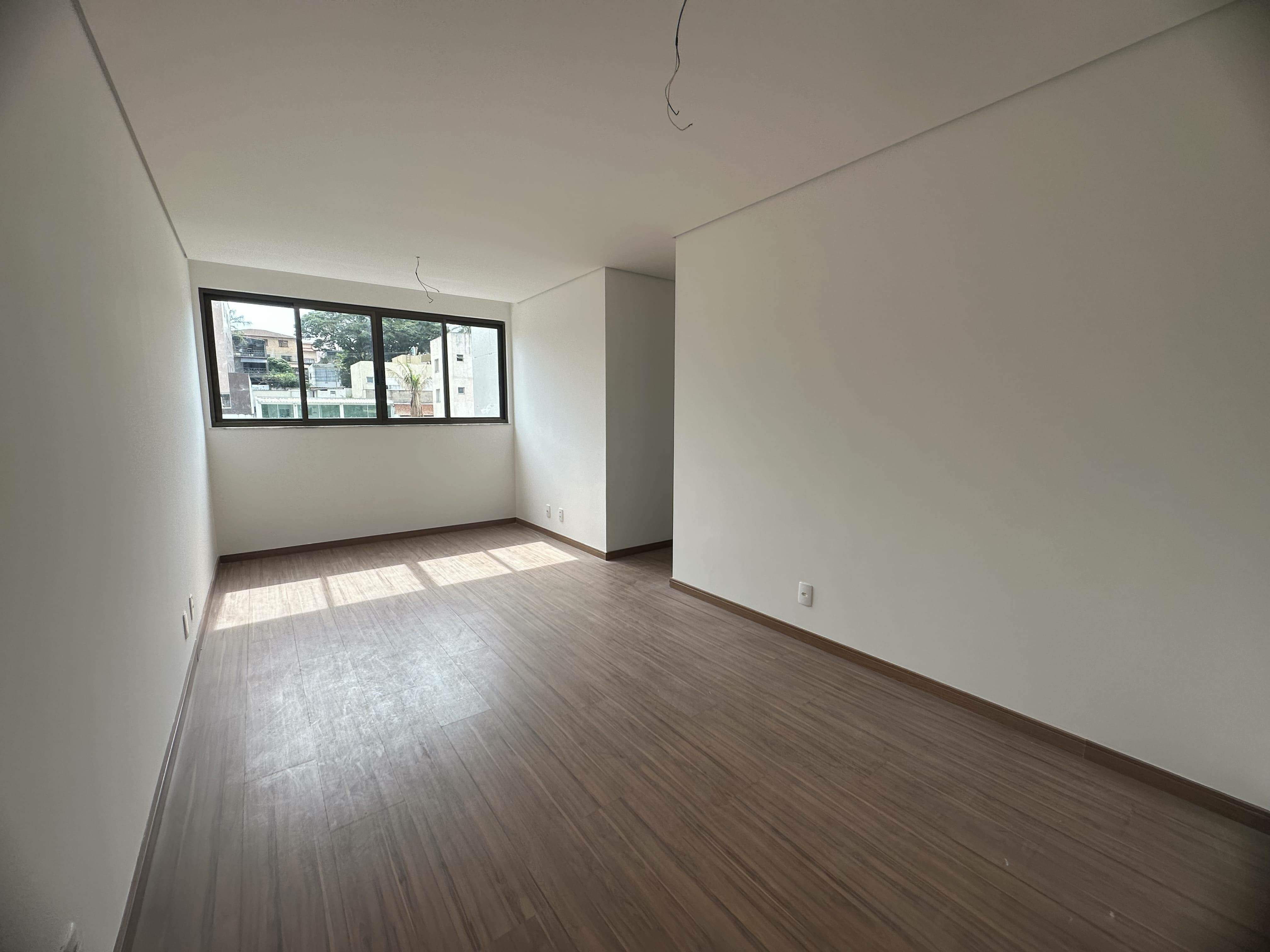 Apartamento à venda com 3 quartos, 75m² - Foto 2