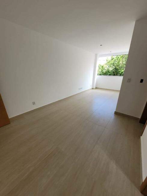 Apartamento à venda com 3 quartos, 80m² - Foto 2