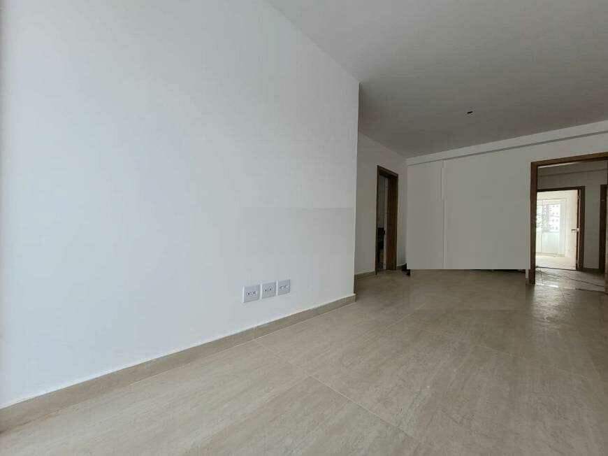 Apartamento à venda com 3 quartos, 80m² - Foto 2