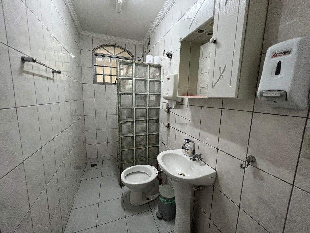 Casa à venda com 5 quartos, 200m² - Foto 6