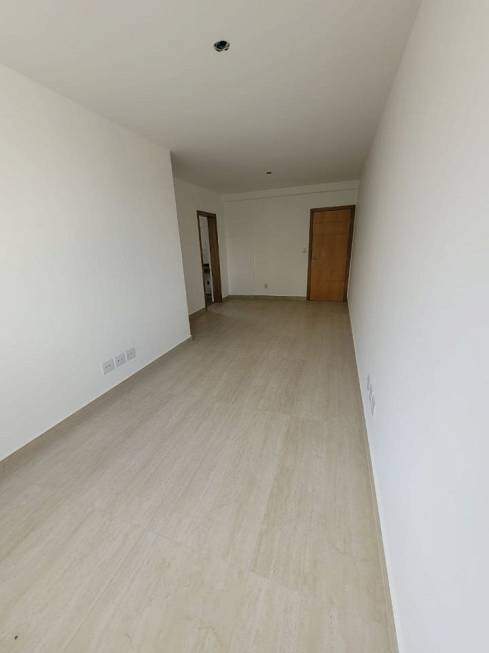 Apartamento à venda com 3 quartos, 80m² - Foto 3