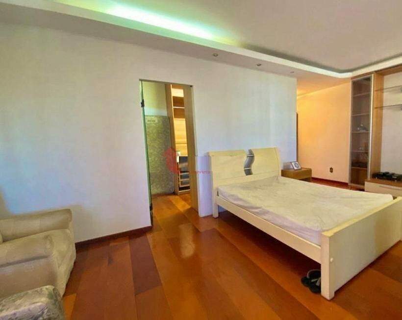 Casa à venda com 5 quartos, 300m² - Foto 18