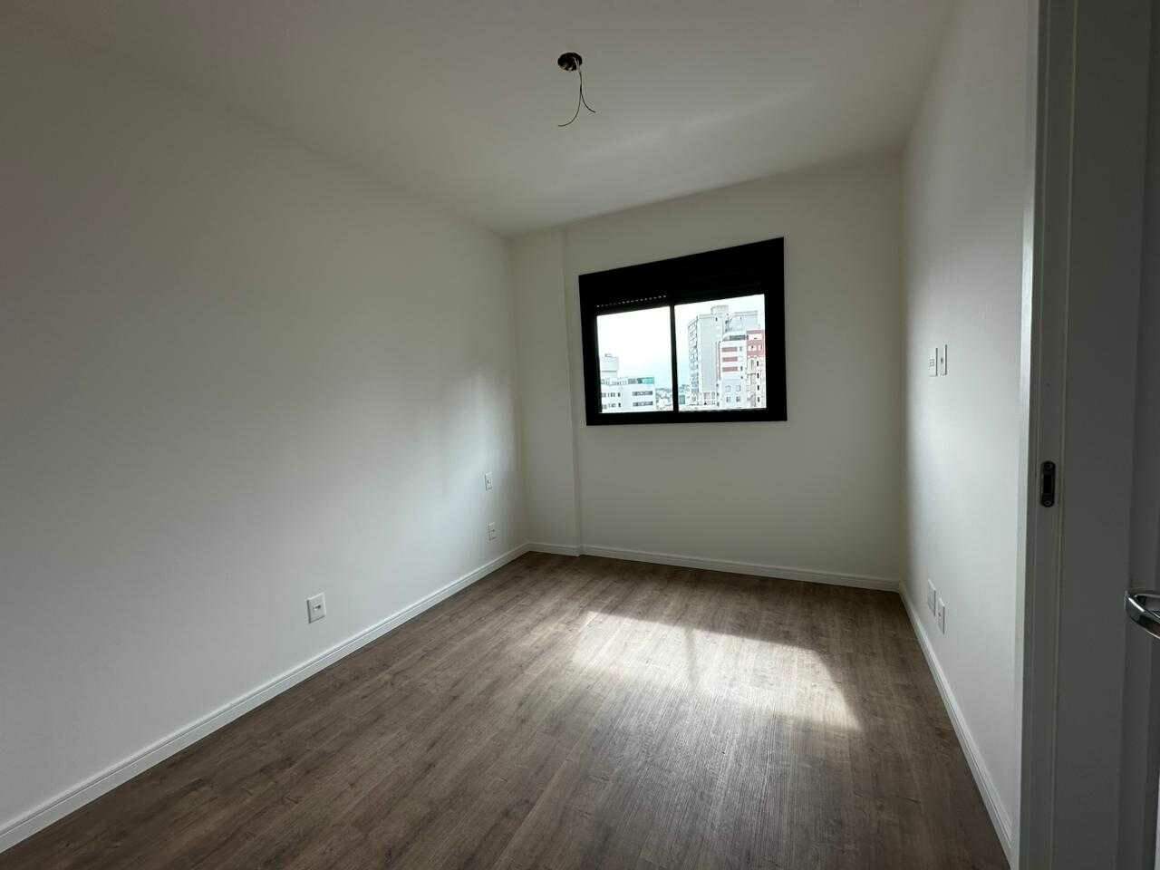 Apartamento à venda com 3 quartos, 96m² - Foto 10