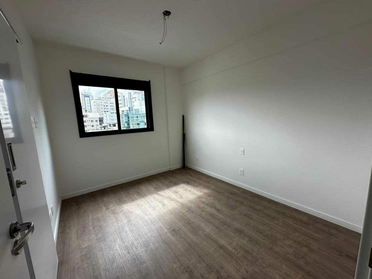 Apartamento à venda com 3 quartos, 96m² - Foto 15