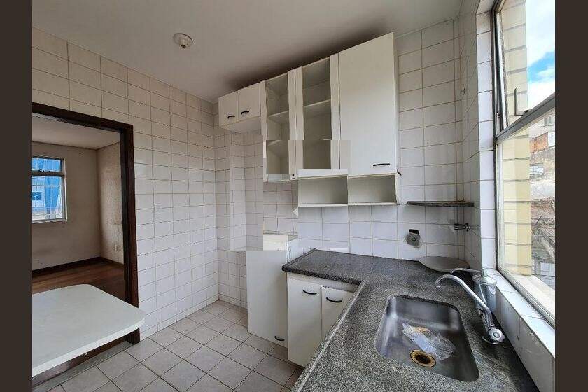 Apartamento à venda com 3 quartos, 110m² - Foto 11