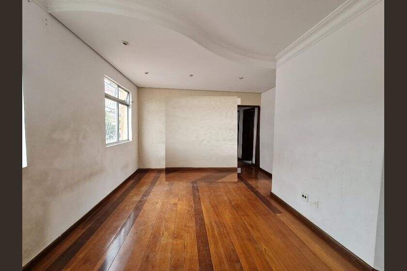 Apartamento à venda com 3 quartos, 110m² - Foto 2