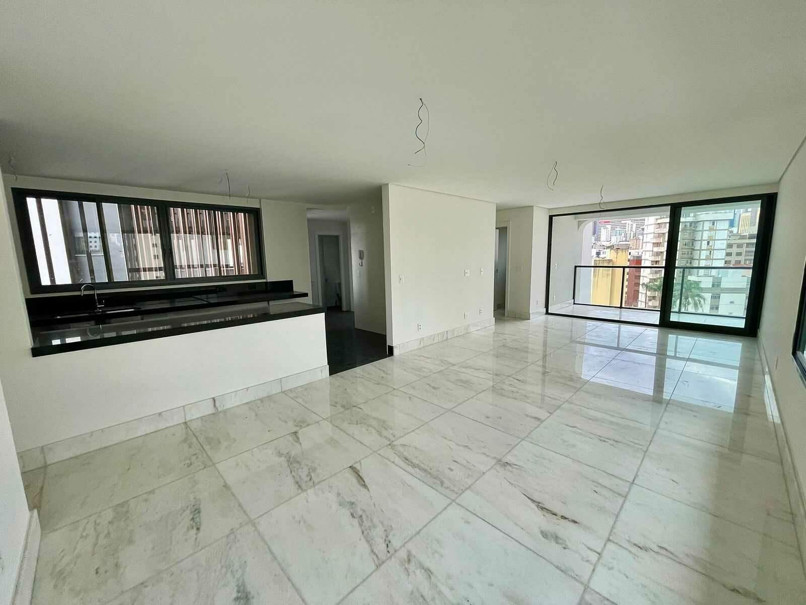 Apartamento à venda com 4 quartos, 145m² - Foto 3