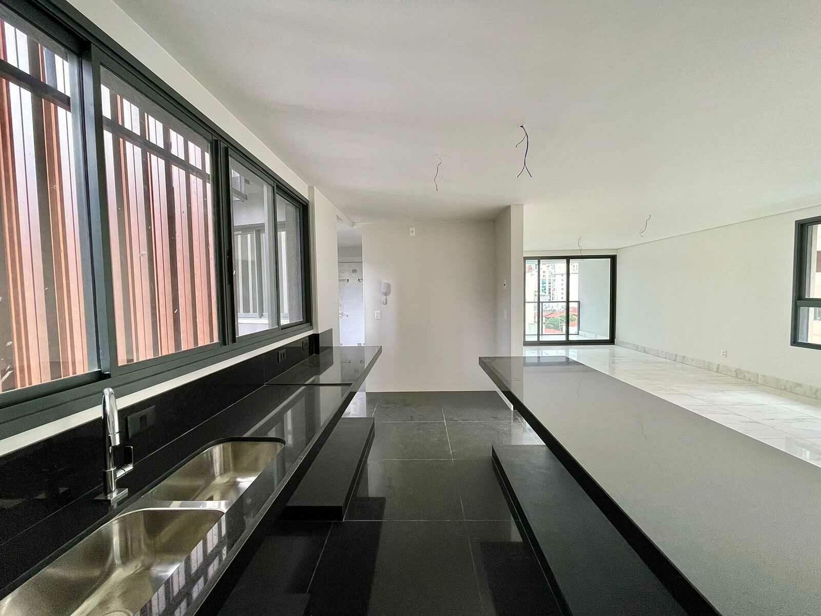 Apartamento à venda com 4 quartos, 145m² - Foto 6