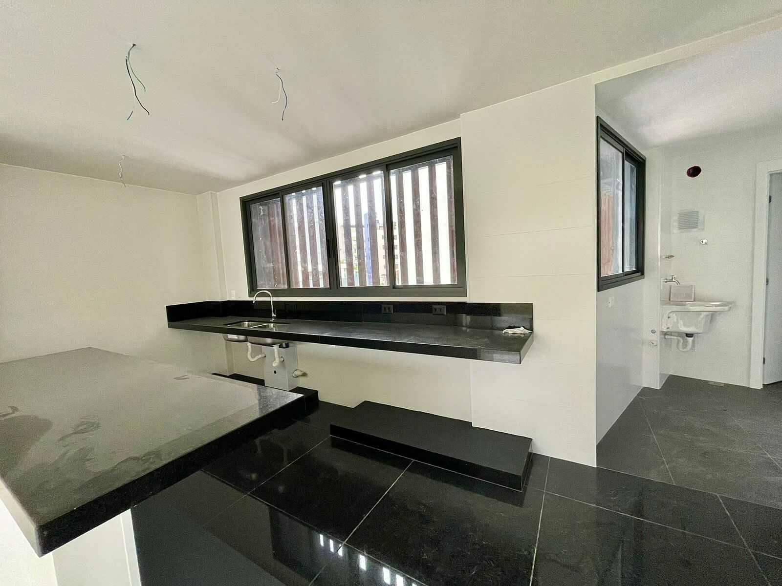 Apartamento à venda com 4 quartos, 145m² - Foto 7