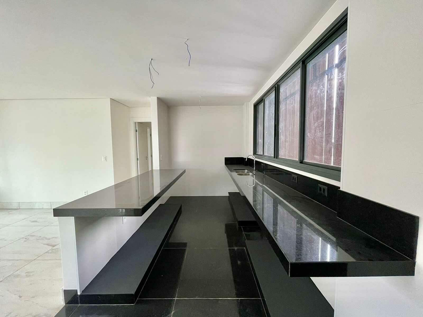 Apartamento à venda com 4 quartos, 145m² - Foto 5