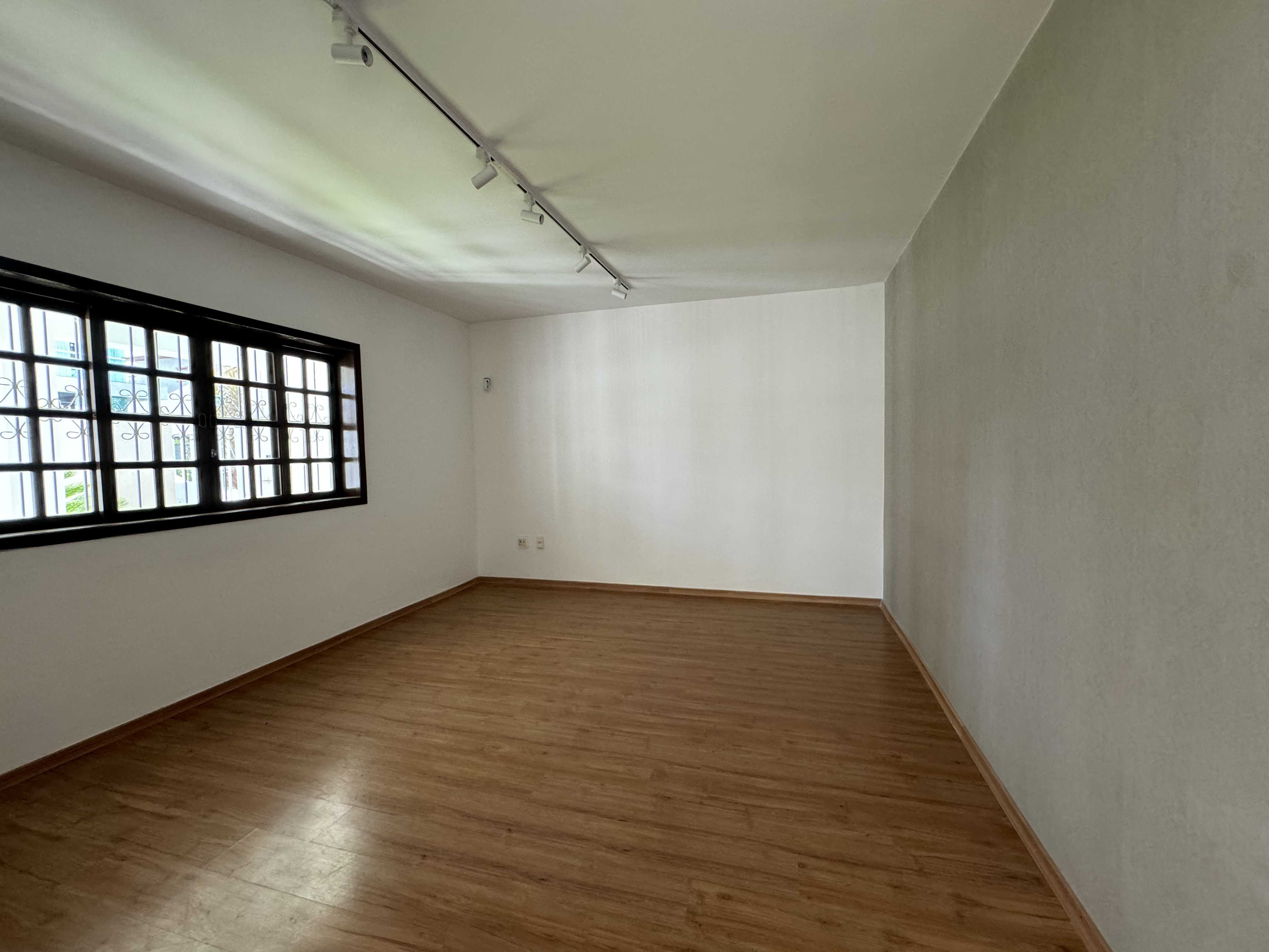 Casa à venda com 5 quartos, 420m² - Foto 2