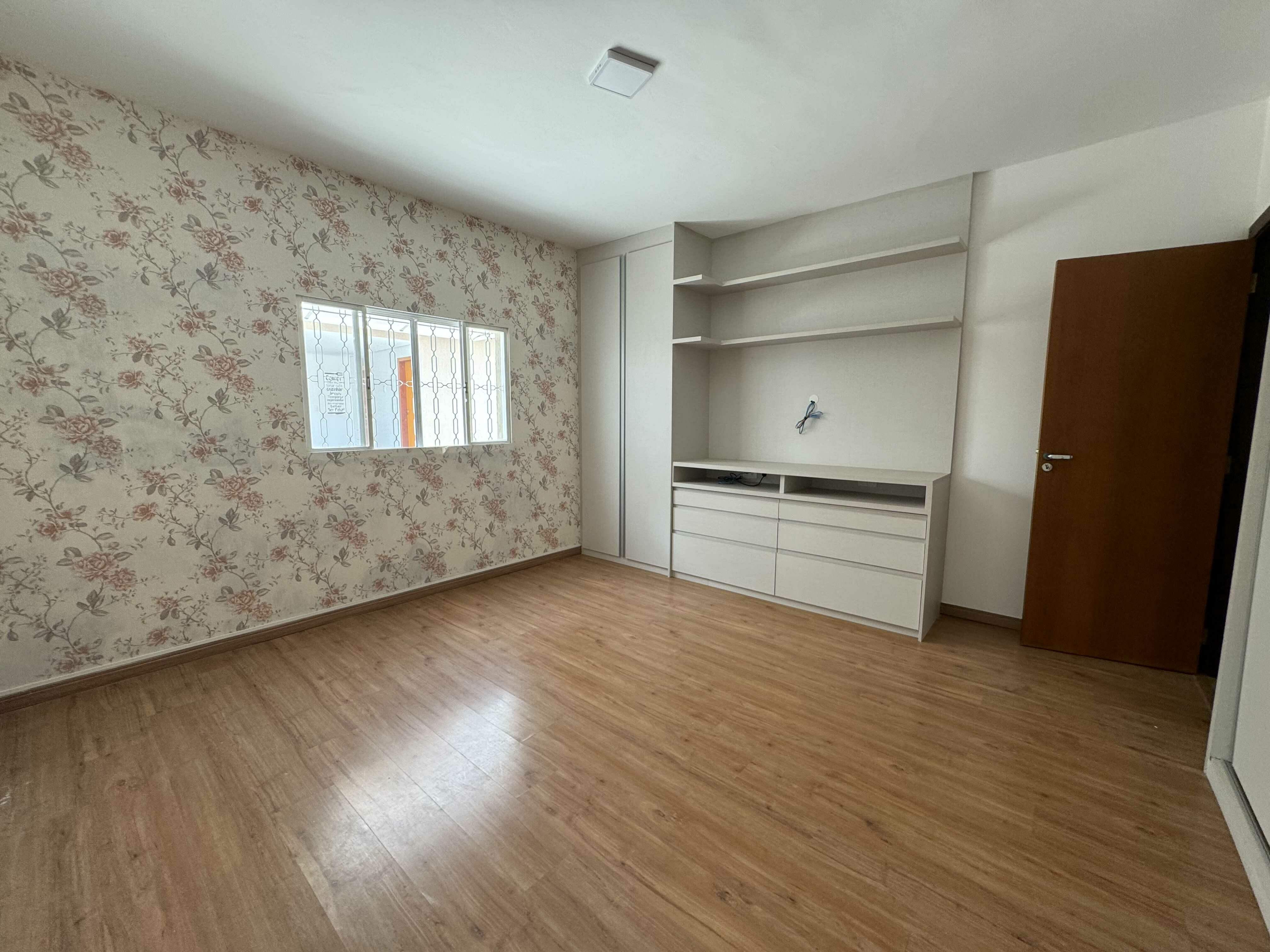 Casa à venda com 5 quartos, 420m² - Foto 7