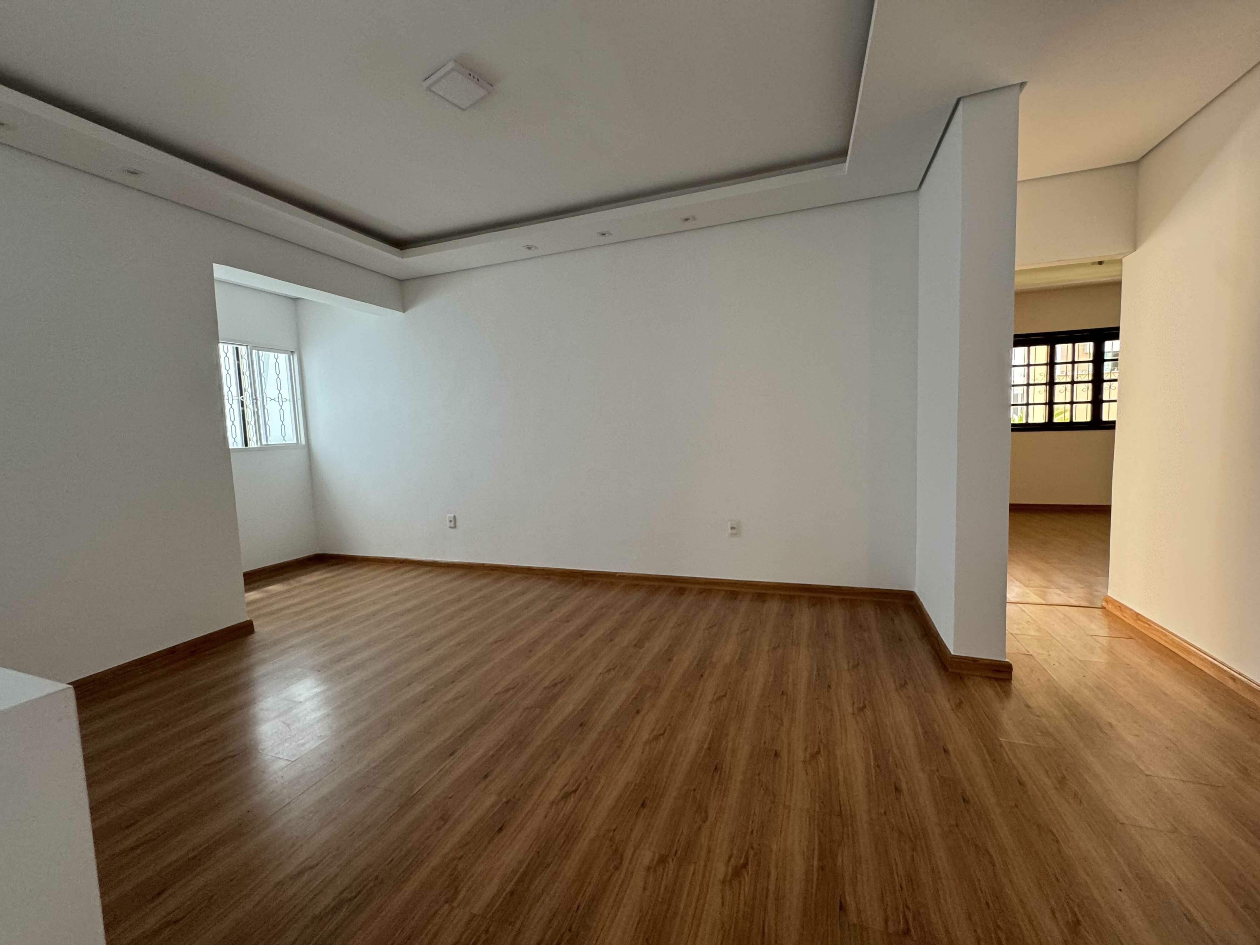 Casa à venda com 5 quartos, 420m² - Foto 4