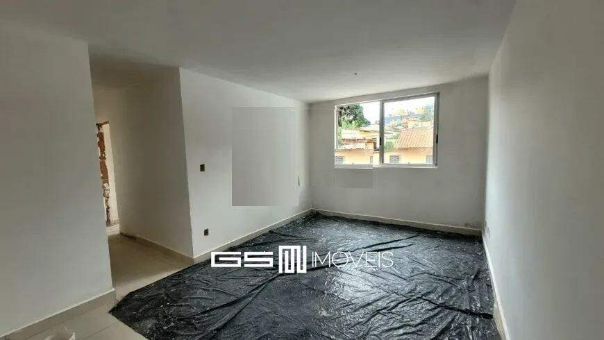 Apartamento à venda com 3 quartos, 69m² - Foto 2