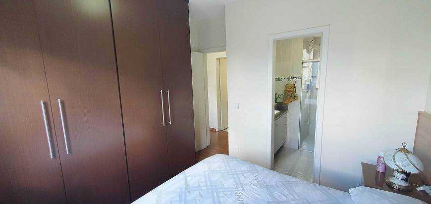 Apartamento à venda com 2 quartos, 80m² - Foto 5