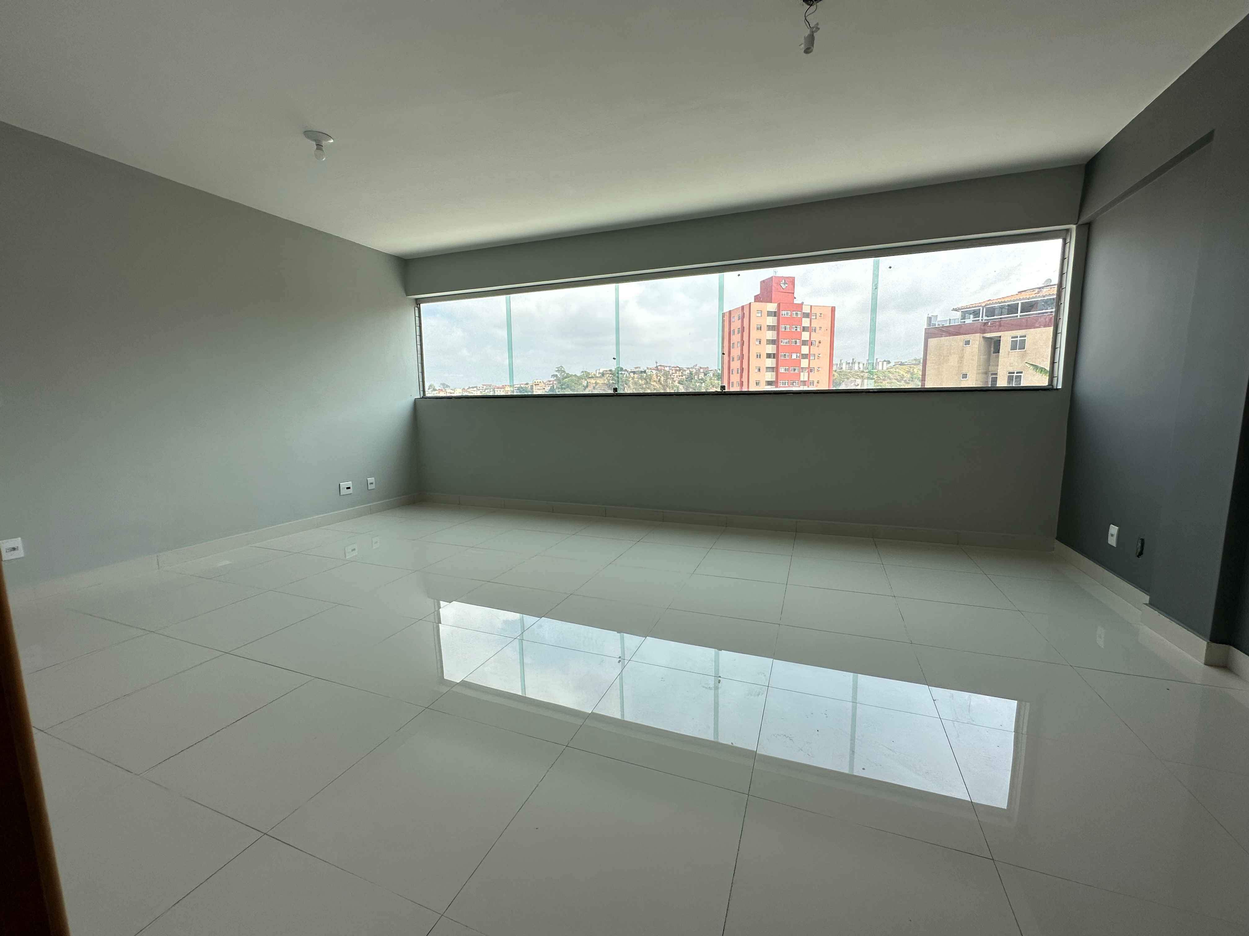 Apartamento à venda com 3 quartos, 91m² - Foto 1