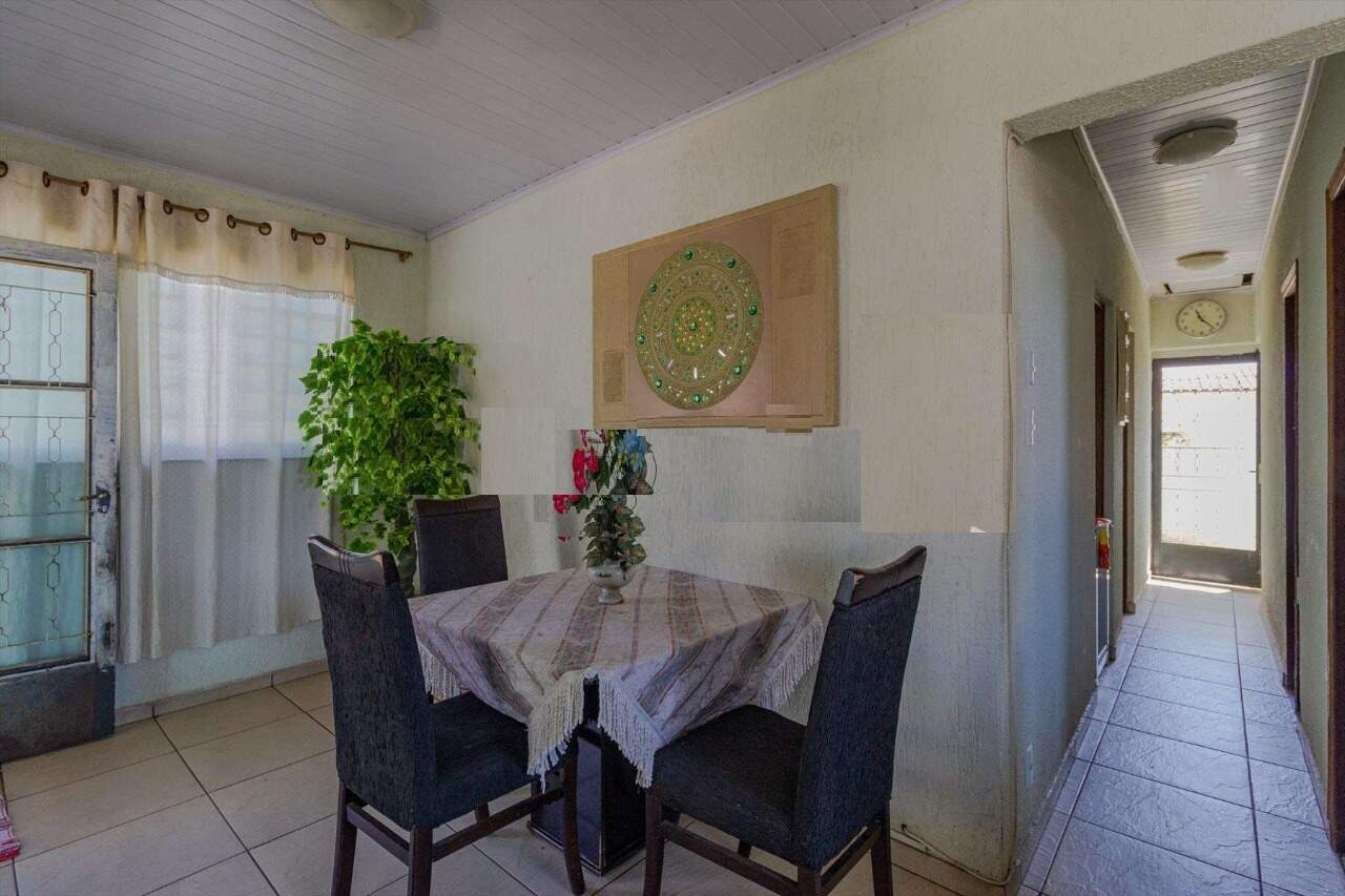 Casa à venda com 2 quartos, 175m² - Foto 4