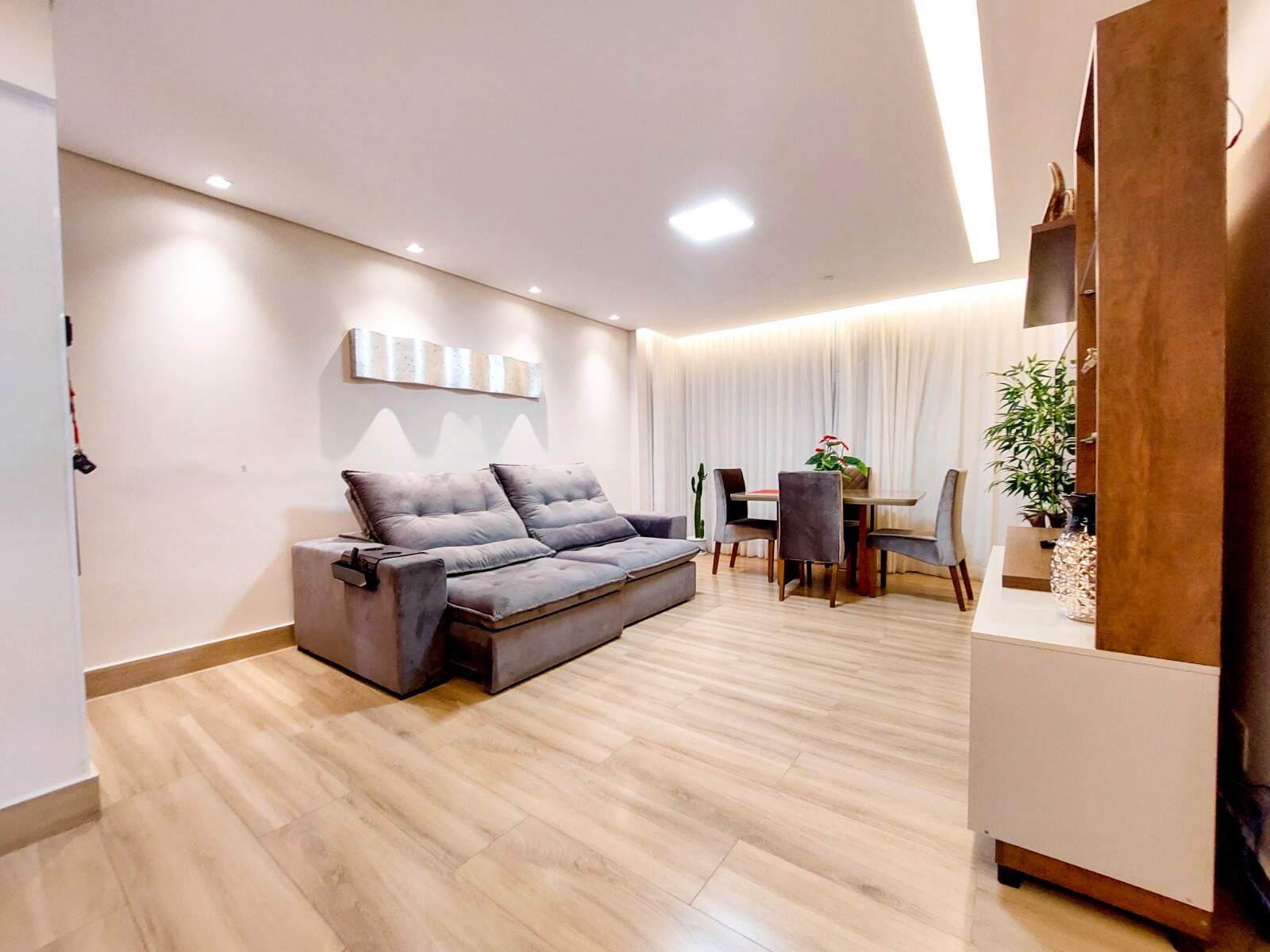 Apartamento à venda com 3 quartos, 87m² - Foto 4