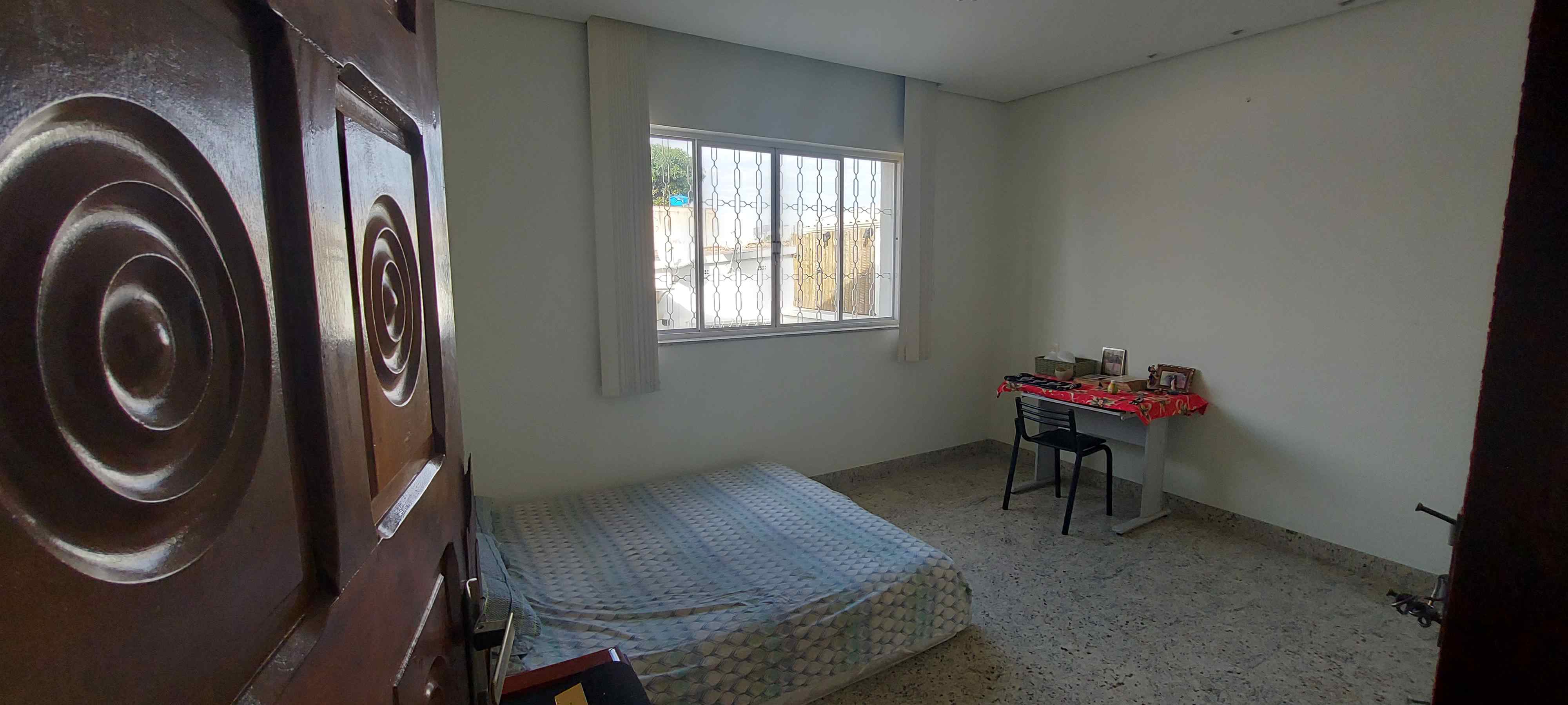 Casa à venda com 6 quartos, 250m² - Foto 22