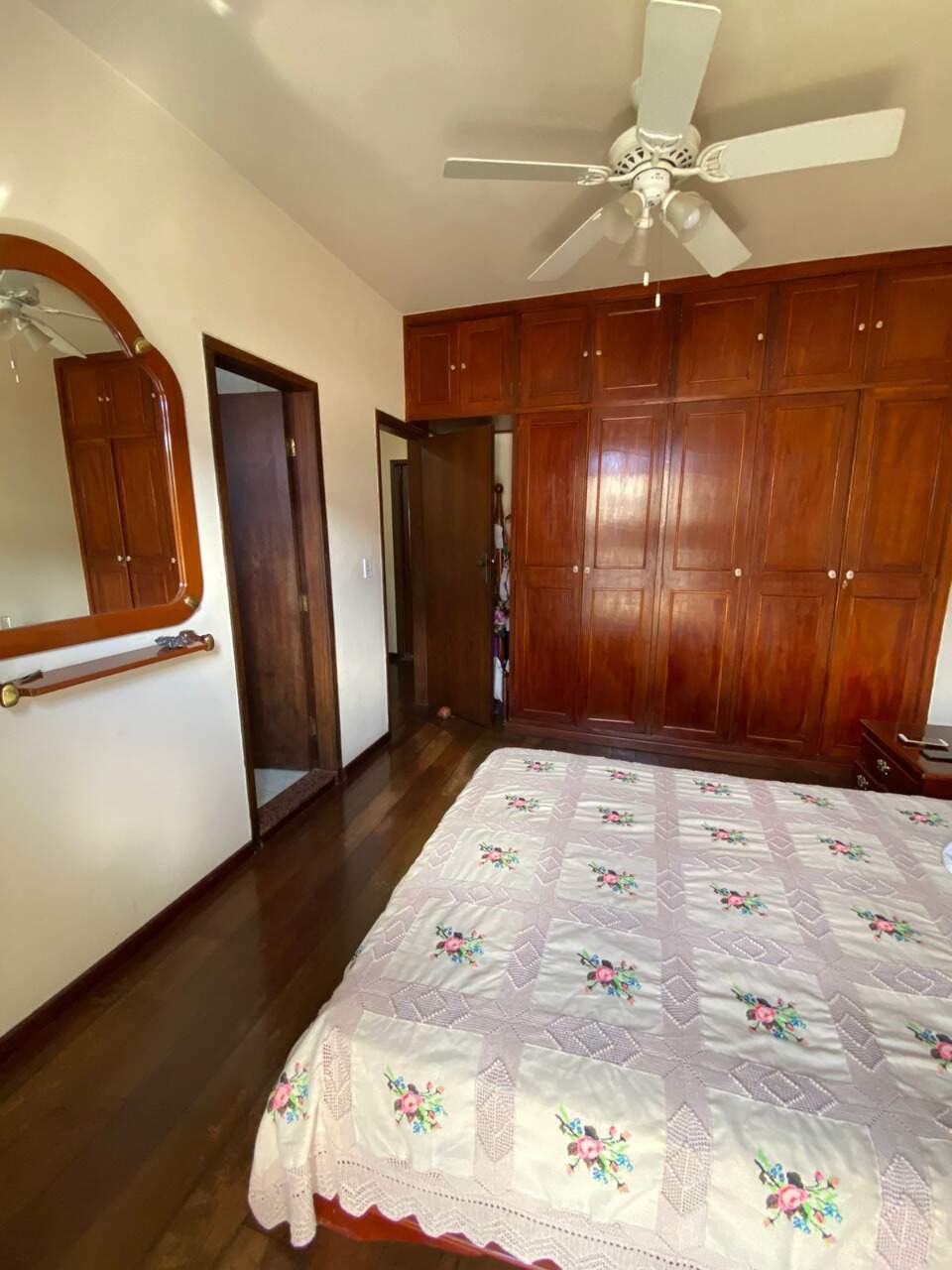 Casa à venda com 3 quartos, 184m² - Foto 14