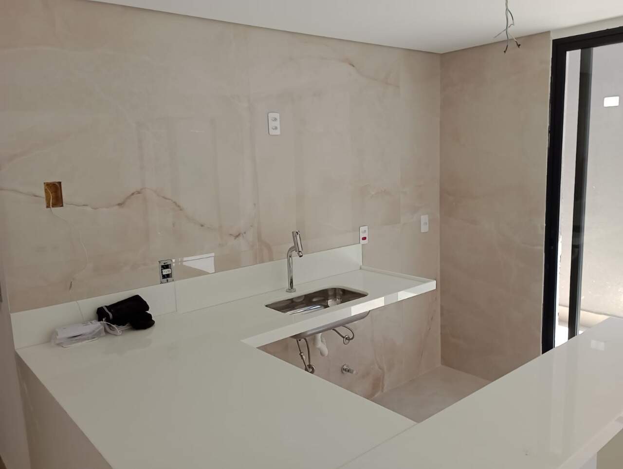 Apartamento à venda com 3 quartos, 73m² - Foto 3