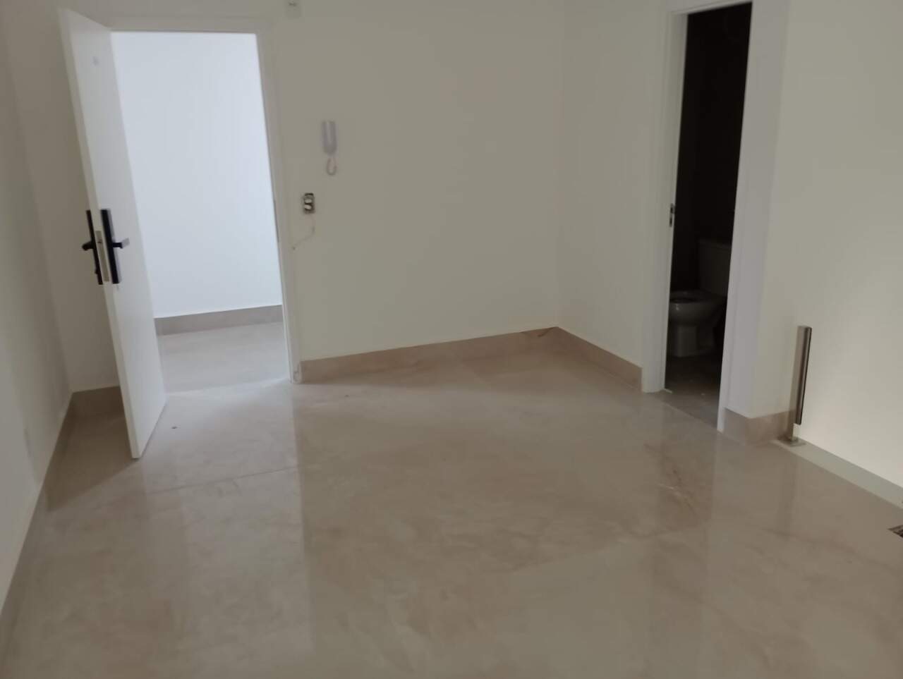 Apartamento à venda com 3 quartos, 73m² - Foto 1