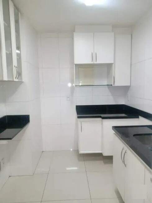 Apartamento à venda com 2 quartos, 80m² - Foto 12