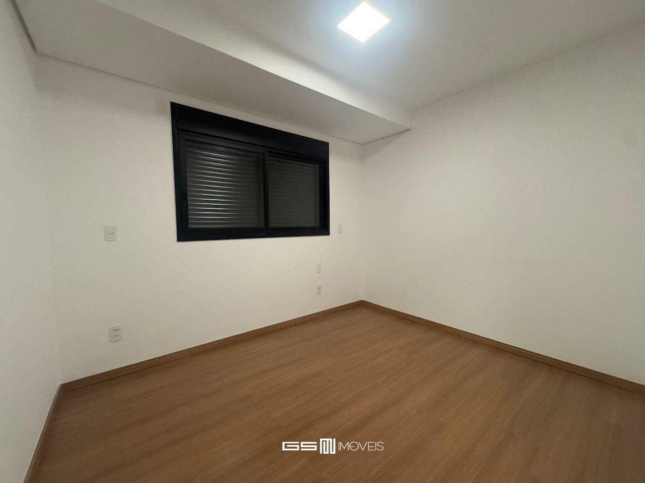 Apartamento para alugar com 3 quartos, 122m² - Foto 10