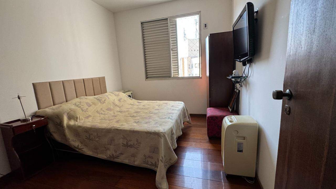 Apartamento à venda com 3 quartos, 133m² - Foto 11