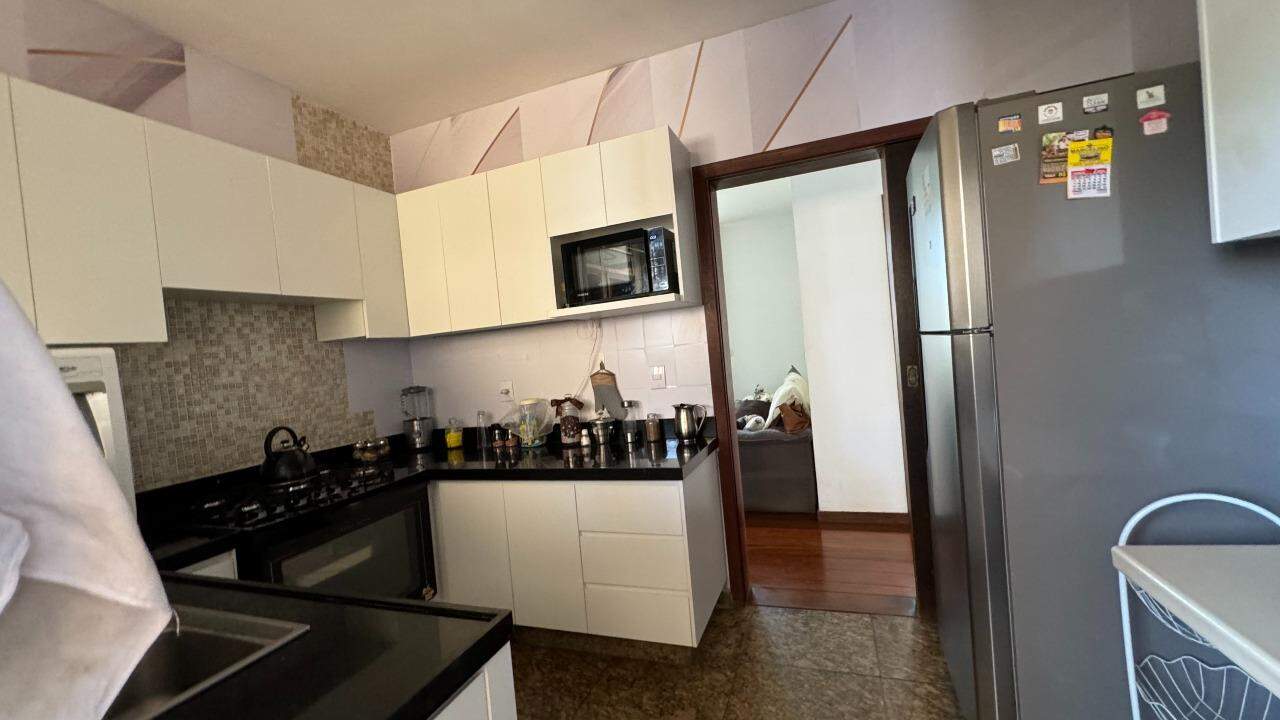 Apartamento à venda com 3 quartos, 133m² - Foto 17