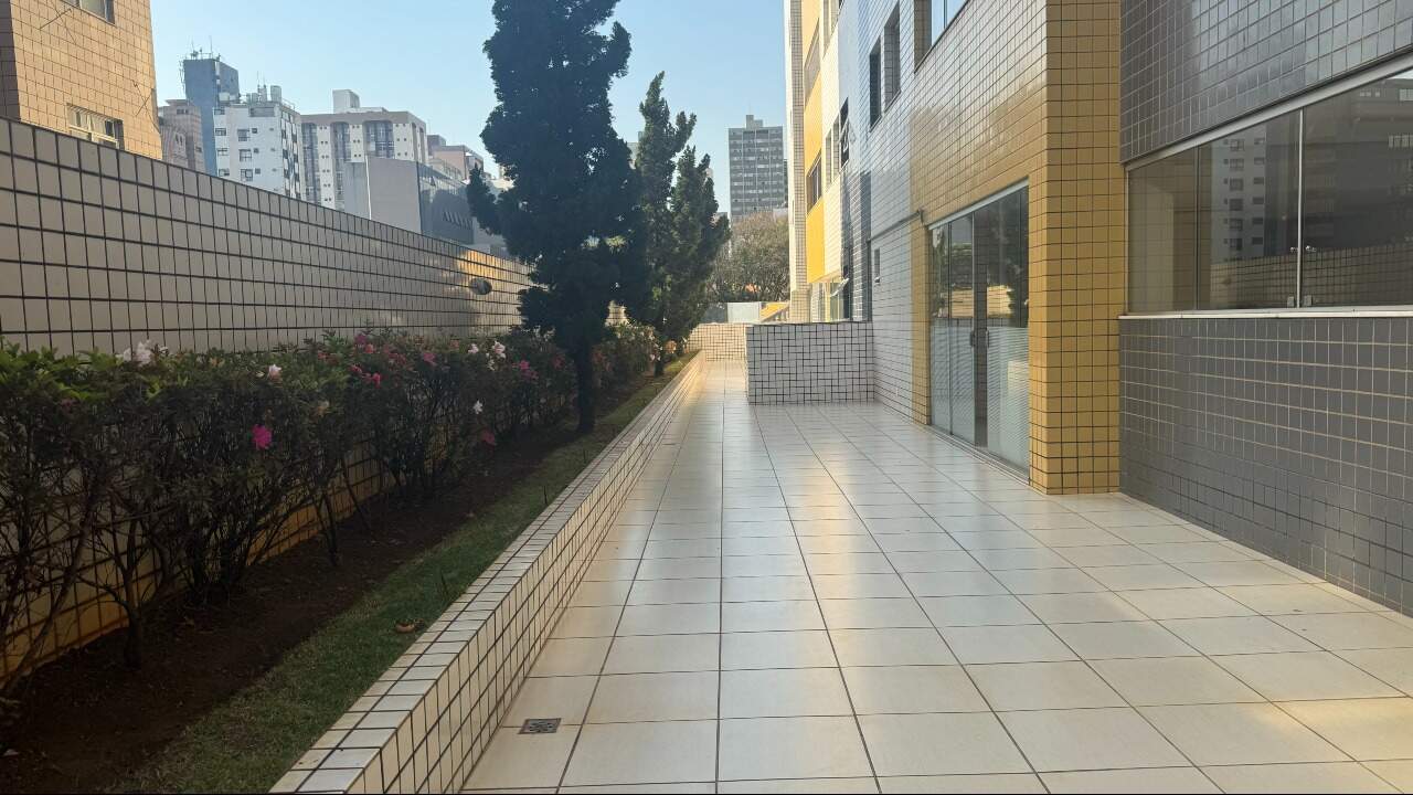 Apartamento para alugar com 2 quartos, 80m² - Foto 13