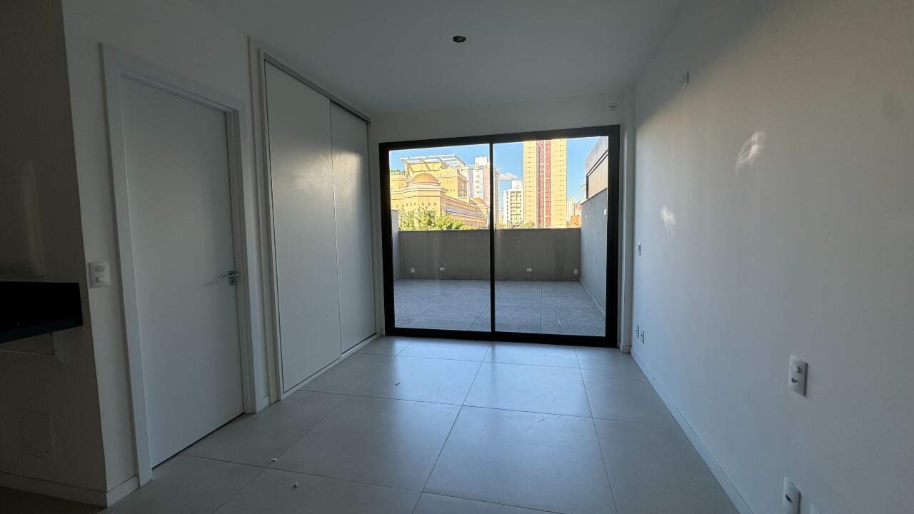 Apartamento à venda com 1 quarto, 69m² - Foto 7