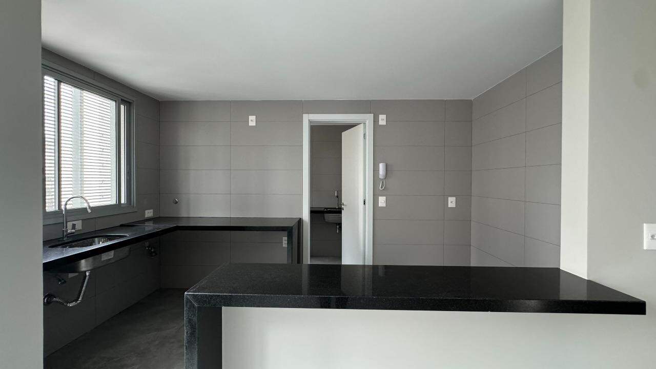 Apartamento à venda com 3 quartos, 92m² - Foto 4