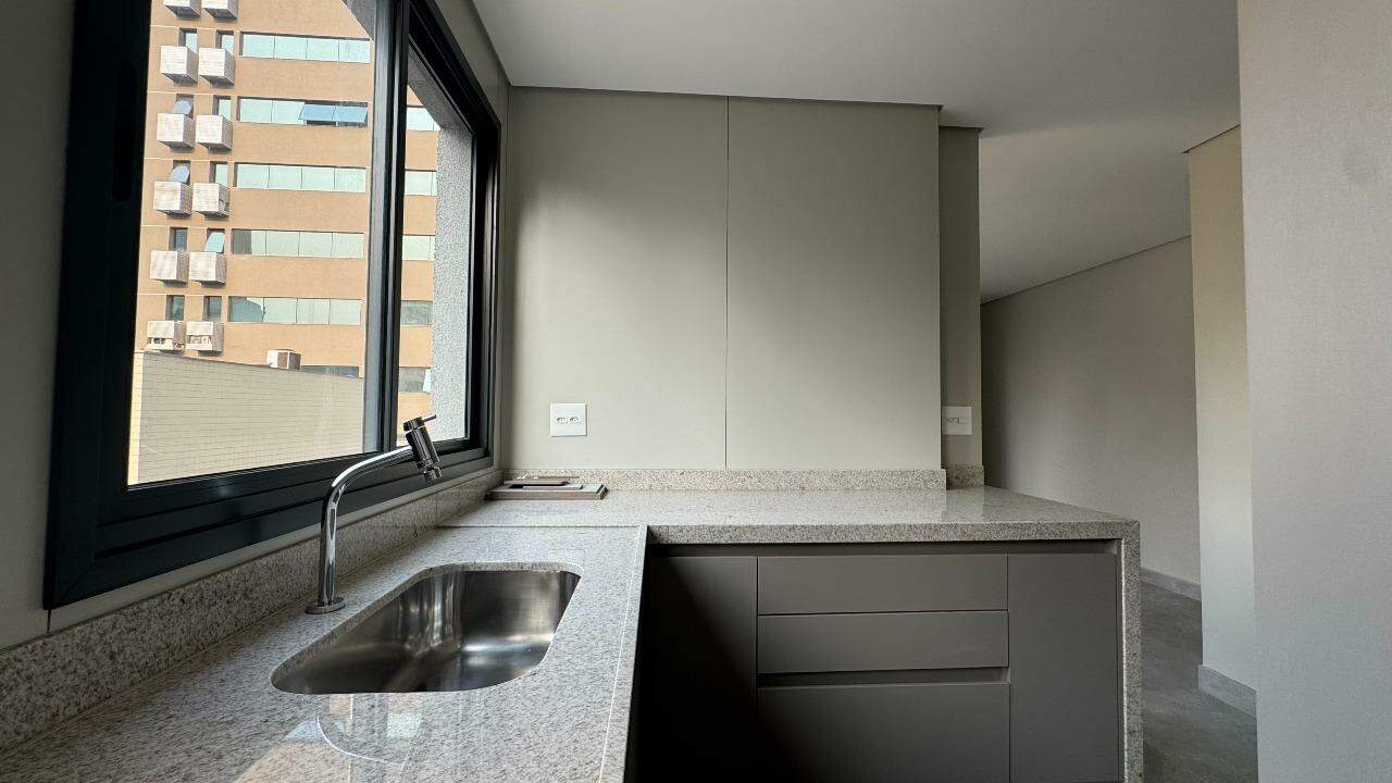 Apartamento à venda com 2 quartos, 62m² - Foto 5