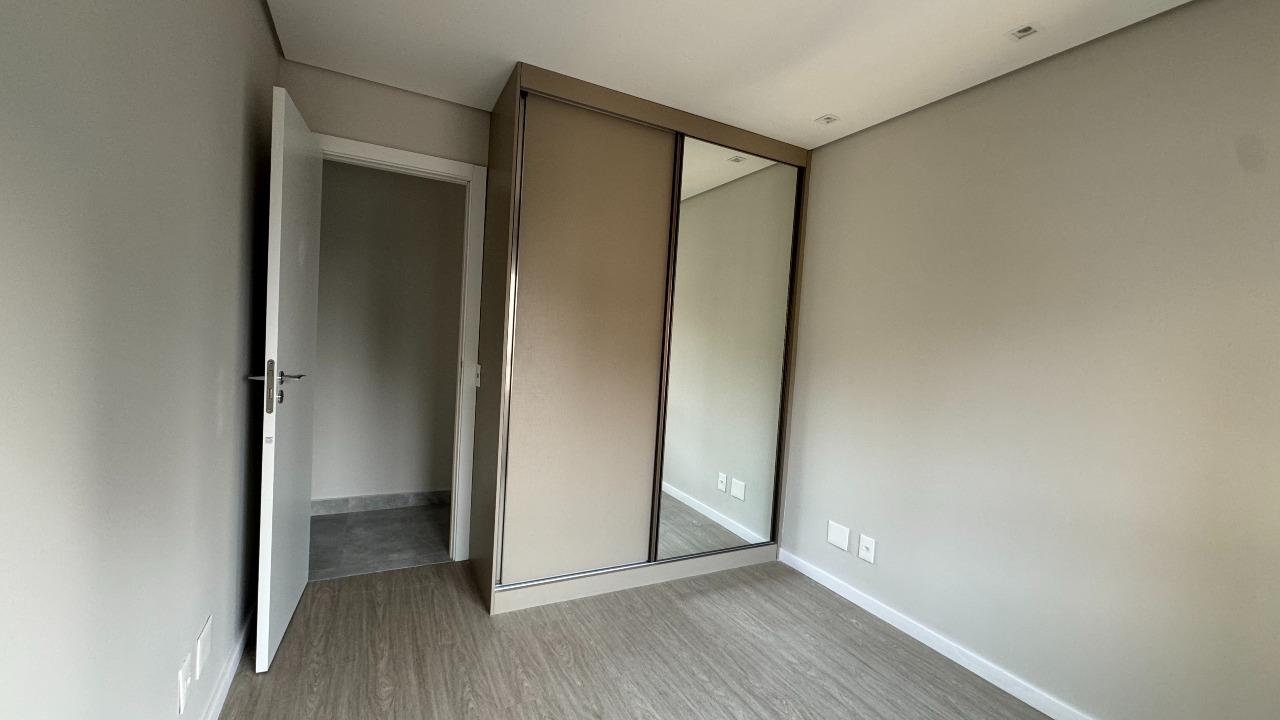 Apartamento à venda com 2 quartos, 62m² - Foto 13