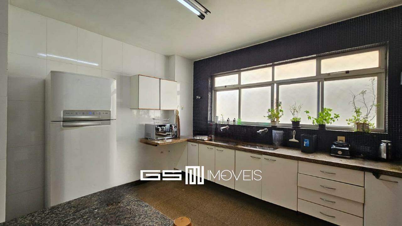 Apartamento à venda com 4 quartos, 263m² - Foto 10