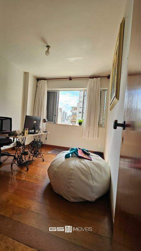 Apartamento à venda com 4 quartos, 263m² - Foto 12